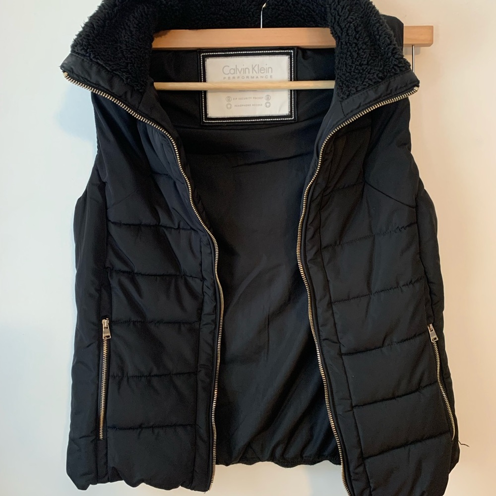 Calvin Klein Performance Vest - Picture 2 of 5